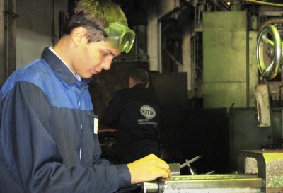 токарь карусельщик. фрезеровщик bm 127. колледж сварщиков фрезеровщиков москва. фрезеровщик колледж. инженер фрезеровщик.