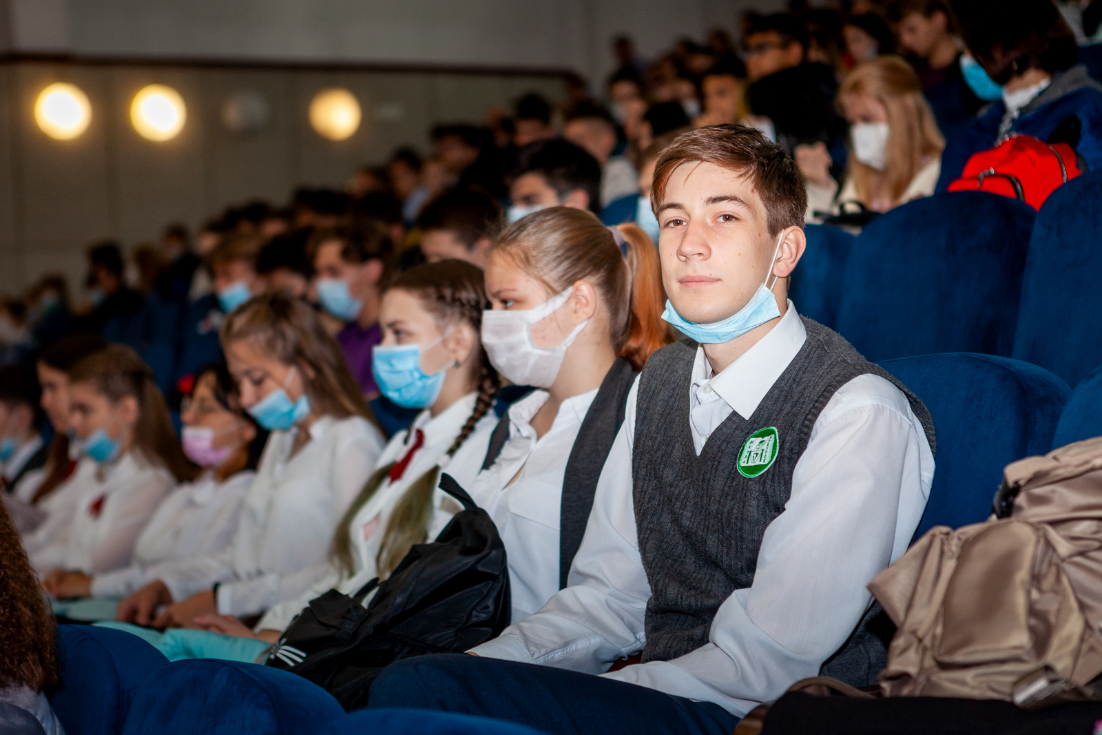 С триста школьниками. Иркутский Политех новый Маскот. ИРНИТУ куицвыпусе 2022 год