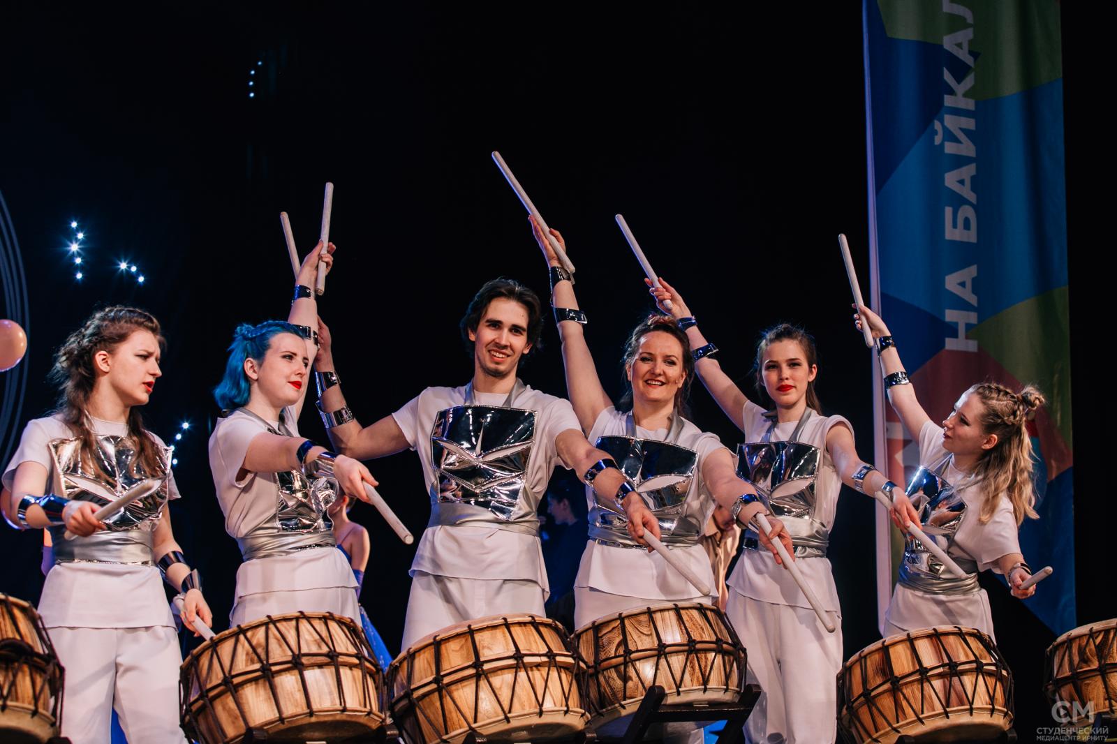 Ансамбль иркутского областного колледжа победил в студвесне. Конкурс концертных программ. Конкурс концертных программ. Конкурс концертных программ. Конкурс концертных программ.