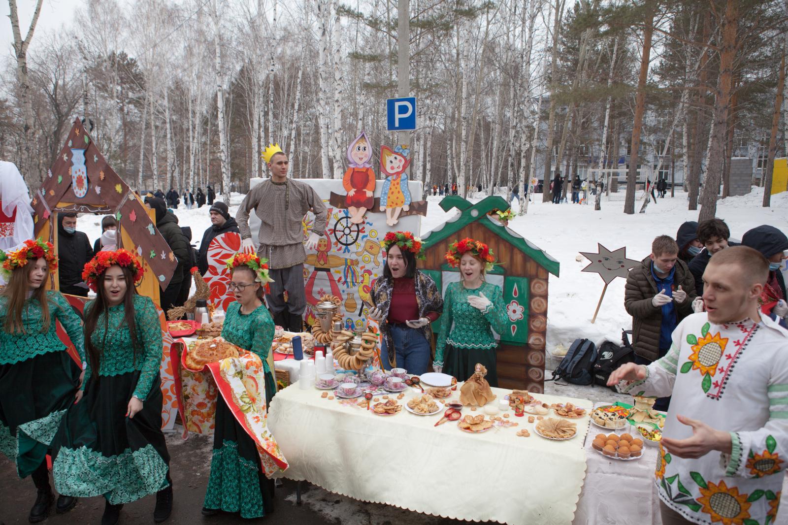 Гадают ли на масленицу